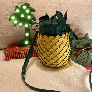 Kate Spade limited edition pineapple drawstring novelty bag